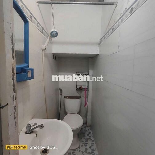 Nhà trêt lửng gần đại học luật 6,5tr/ tháng