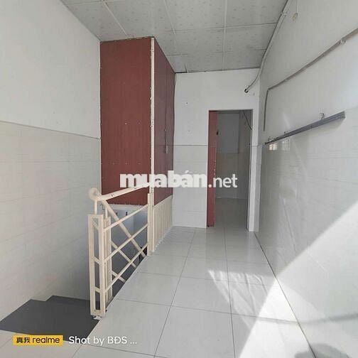 Nhà trêt lửng gần đại học luật 6,5tr/ tháng