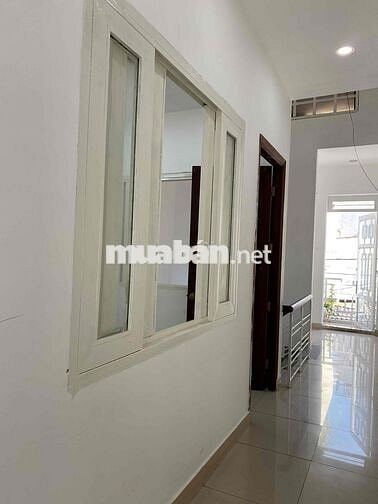 Nhà nguyên căn 2 lầu đúc , hẻm xe tải , 60 m 2 đường Nguyễn Văn Khối