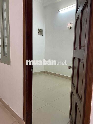 Nhà nguyên căn 2 lầu đúc , hẻm xe tải , 60 m 2 đường Nguyễn Văn Khối