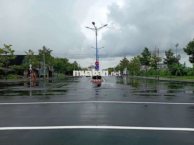 BÁN NỀN ĐẤT VÀNG – NGÃ 5 NGÔ QUYỀN, TP. CÀ MAU

DT 1472m2