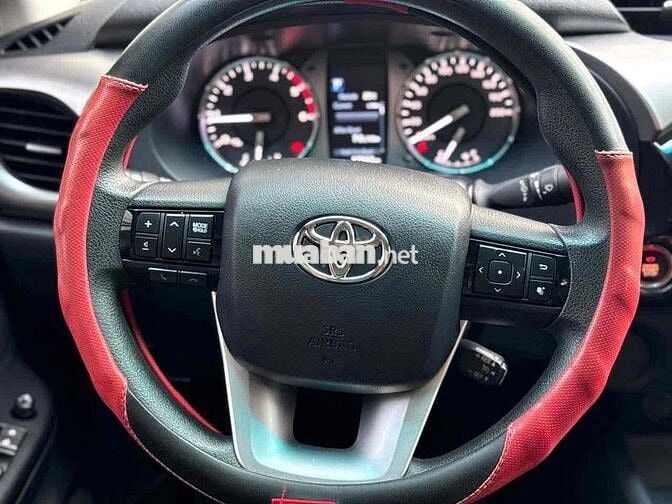 Toyota Hilux 2021 2.4 4x2 MT - 87000 km