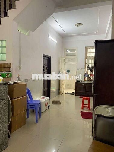 Cho thuê nhà 2 tầng 3pn, 3w gần chợ hiệp bình 11tr/ tháng