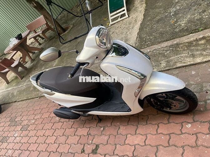 Cần bán lại xe Yamaha  Latte Trắng đời 2019
