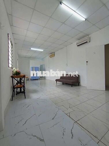 Phòng 704 máy lạnh siêu rộng, Q7, nguyễn văn linh