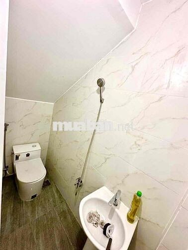 - NHỈNH 5.X TỶ_ NHÀ MỚI ĐẸP _ NGANG KHỦNG 5M_ NỞ HẬU TÀI LỘC