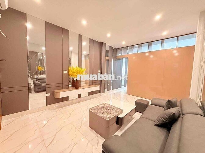 Hơn 4 tỷ sổ đỏ 120m2 căn hộ tập thể Duplex 2 tầng mặt phố Thái Thịnh 3