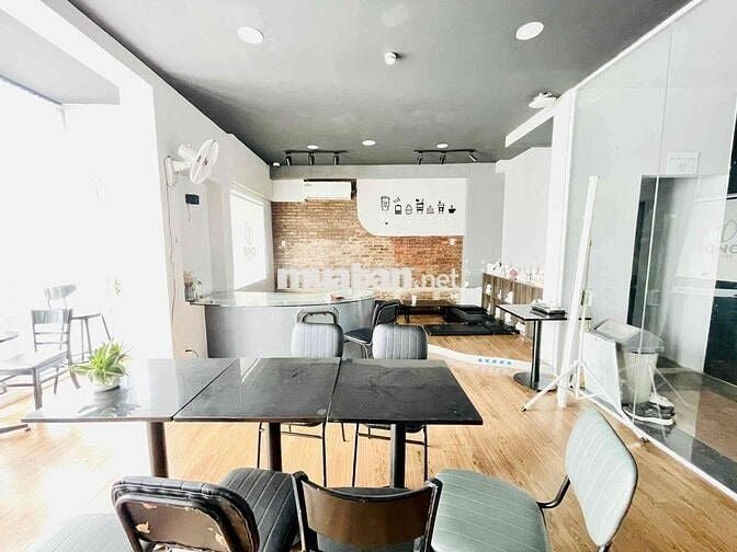 HÀNG HIẾM - NHÀ ỐP KÍNH CỰC SANG – Mặt Tiền Siêu Đẹp 37A Cửu Long, Quậ