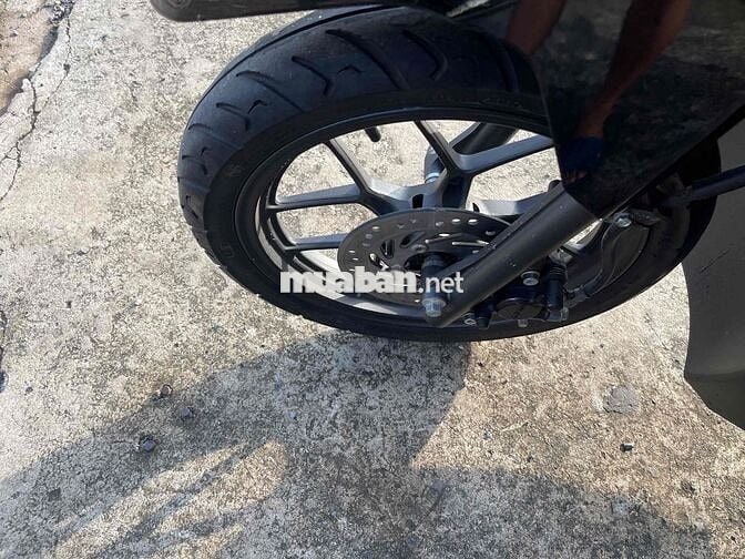 bán Vario mau Trang. tra gop o đồng