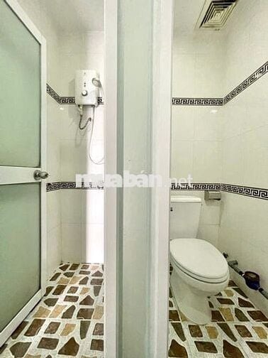 Ở ngay! Căn hộ BAN CÔNG TO gần ĐH Sư Phạm CS2 có BẢO VỆ - THANG MÁY