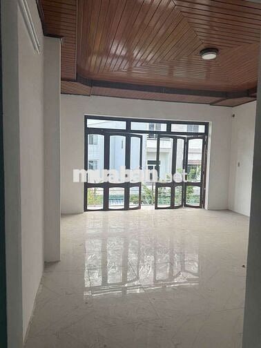 Bán nhà mặt tiền ngay Euro Villa, Monarchy, cầu Trần Thị Lý