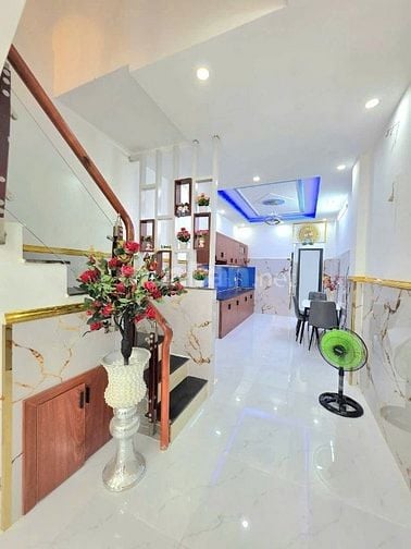 BÁN NHÀ VỪA HOÀN THIỆN SỔ HỒNG ĐSH ĐƯỜNG 6M