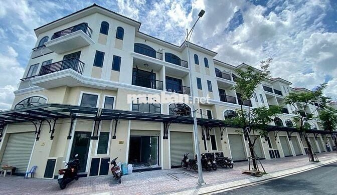 Căn góc 4 tầng, đầy đủ nội thất, dự án Nam Sài Gòn Bình Chánh