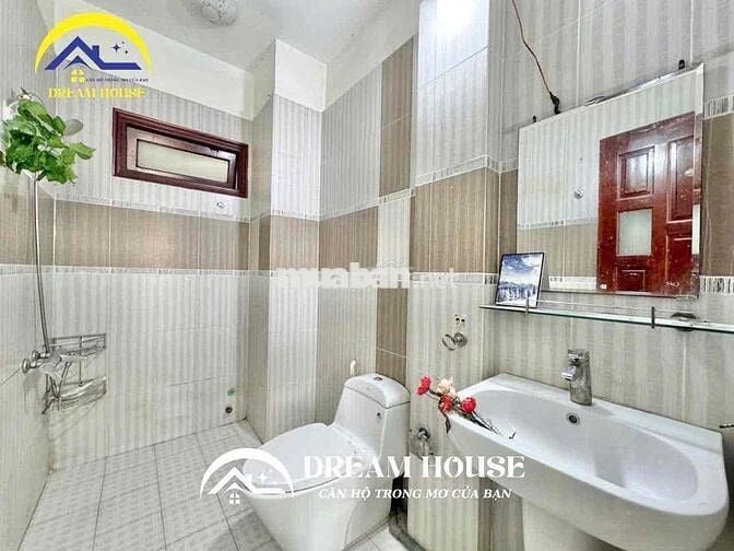 Gần Văn Hiến và Công Thương Bancol to rộng