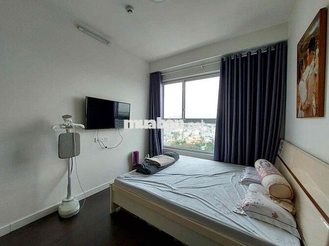 Cho thuê 2PN.2WC 75m2 tầng cao toà Golden Mansion ở ngay