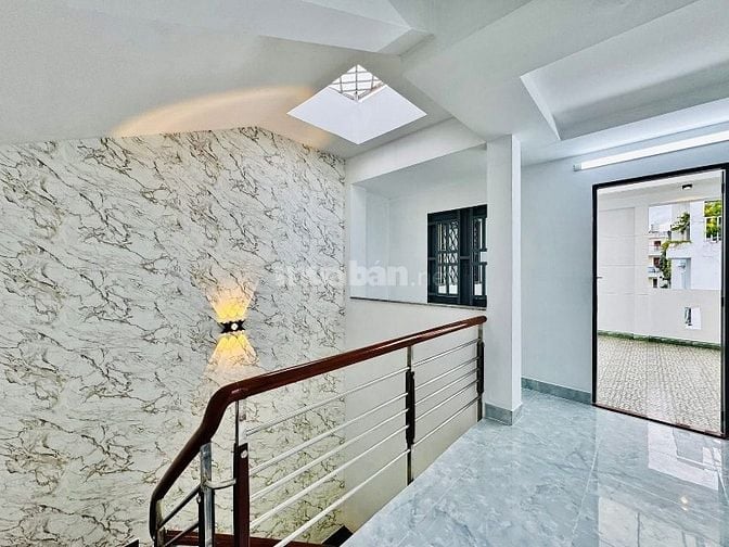 Bán gấp nhà riêng đường Nguyễn Hữu Cảnh, p22, Bình Thạnh. Chỉ 2,89tỷ