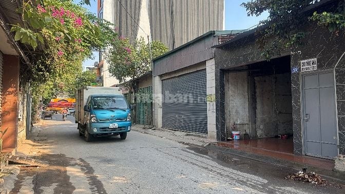 Bán nhà ngõ 64 Ngô Xuân Quảng đường oto tải tránh lối vào Học viện NN
