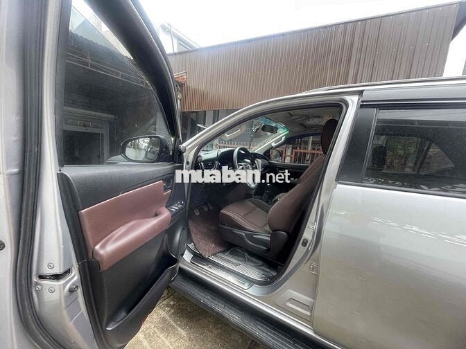 Toyota Fortuner 2019 2.4G 4x2 MT - 120000 km