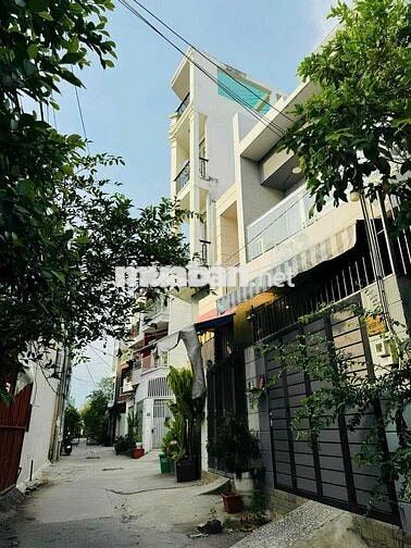 Bán nhà 3 tầng hẻm xe hơi quận bình tân