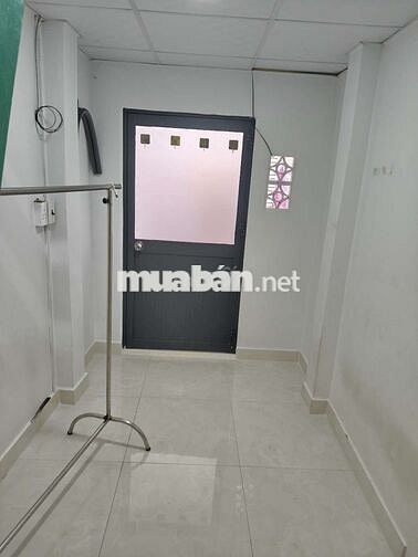Còn 2 nhà nguyên căn giá rẻ đang trống sẵn