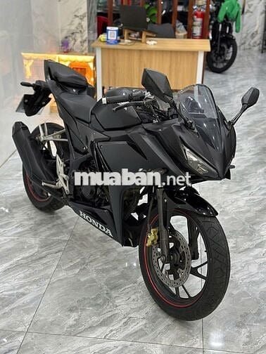 Honda CBR150R đen nhám siêu ngầu