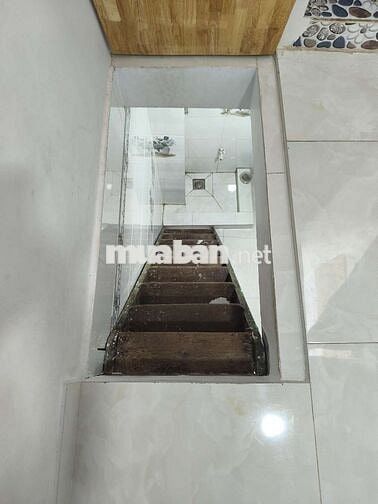 Còn 2 nhà nguyên căn giá rẻ đang trống sẵn