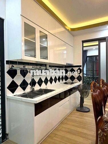 Cho Thuê Nhà Đường Trần Quang Diệu, Quận 3 ( Có Thang Máy - Ở / KD )