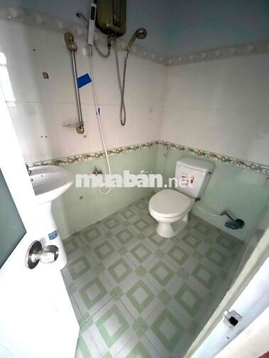 Phòng Ban Công Gần Ngã Tư An Sương