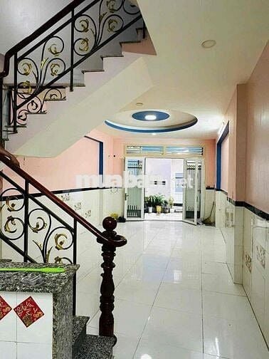 Bán nhà 3 tầng hẻm xe hơi quận bình tân