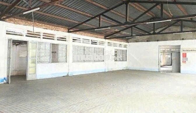 Cần cho thuê gấp kho diện tích lên đến 1200m2 ở Nguyễn Tất Thành