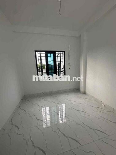Bán nhà Âu Cơ DT 38m, 4 tầng, mt 4m Nhà xây mới + oto đỗ cửa + Lô Góc