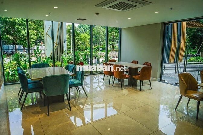 Chỉ 18tr/th trải nghiệm Diamond Centery 3PN chuẩn Resoft, view hồ bơi