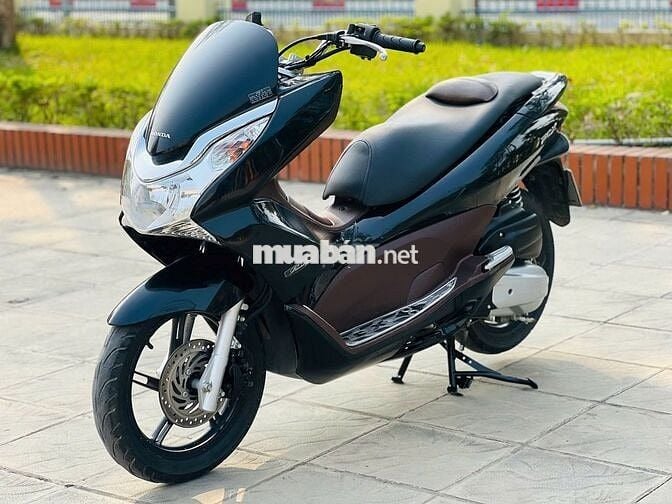 HONDA PCX MÀU ĐEN CHO GIA ĐÌNG SỬ DỤNG ZIN CHẤT.