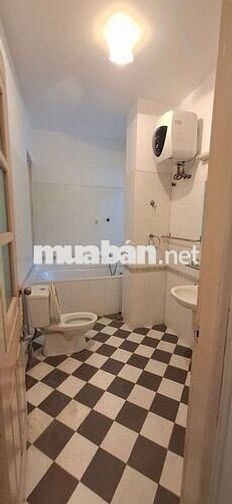 Bán nhà riêng tại Âu Cơ, 190 triệu / m2, 65m2, 4PN, 3WC, giá tốt