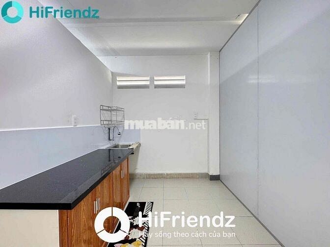 Cho Thuê 1PN Balcon 4ng4xe Full NT Cao Cấp Ngay MT Lạc Long Quân QTb