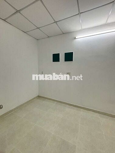 Bán nhà mặt tiền 2 tầng có SHR Đức Hoà giá 600tr
