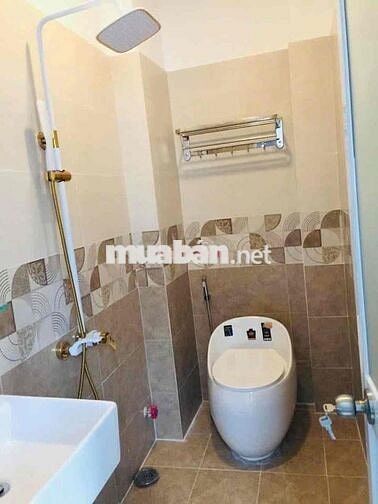 Cho thuê nhà Trệt 5Lầu 9PN - 9WC Quận 3