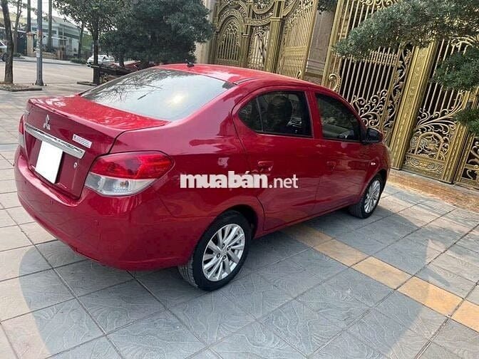 Mitsubishi Attrage 2019 đk 2020 số sàn màu đỏ