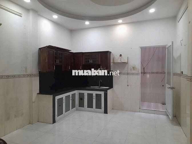 Nhà Thuê 4×16 Lầu suốt 3 pn. Đường vĩnh lộc.  Cách chợ 600m.