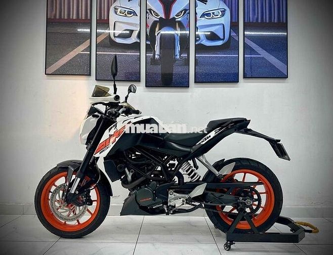 KTM DUKE 200 DATE 2020