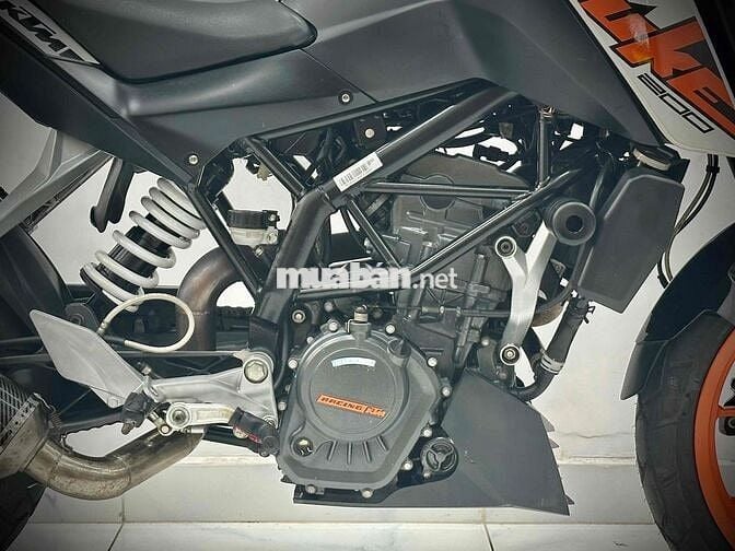 KTM DUKE 200 DATE 2020