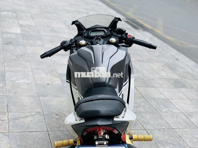 GPX DEMON 150 MÀU XÁM TRẮNG XE ZIN CHẤT CHẠY BỐC.