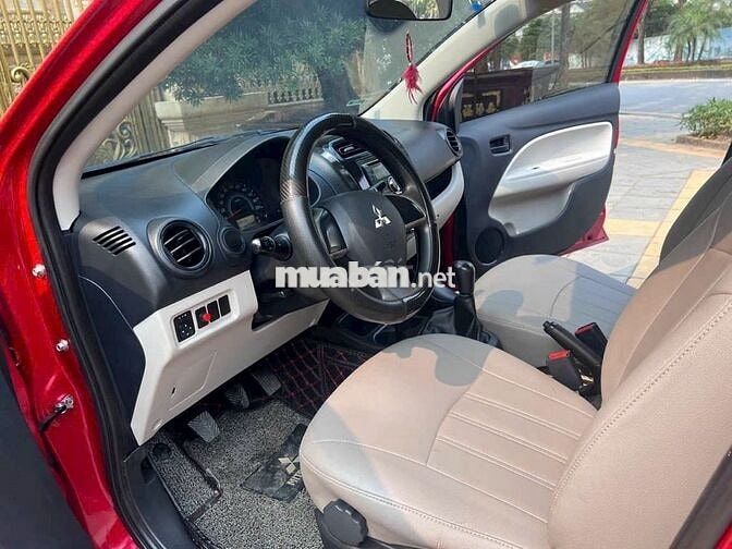 Mitsubishi Attrage 2019 đk 2020 số sàn màu đỏ
