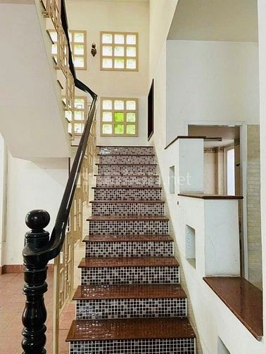 Bán nhà Biệt thự rẻ đẹp hxh (13x19) Dương Quảng Hàm p6 Gò Vấp (Bờ kè)