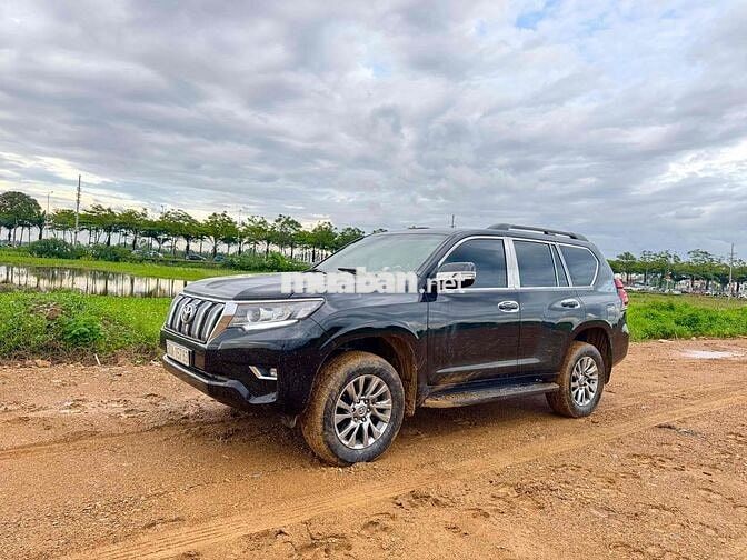 Prado Trung Đông ,hộp lạnh , ổ cắm 220v , 6xx ,Zin