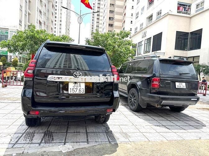 Prado Trung Đông ,hộp lạnh , ổ cắm 220v , 6xx ,Zin