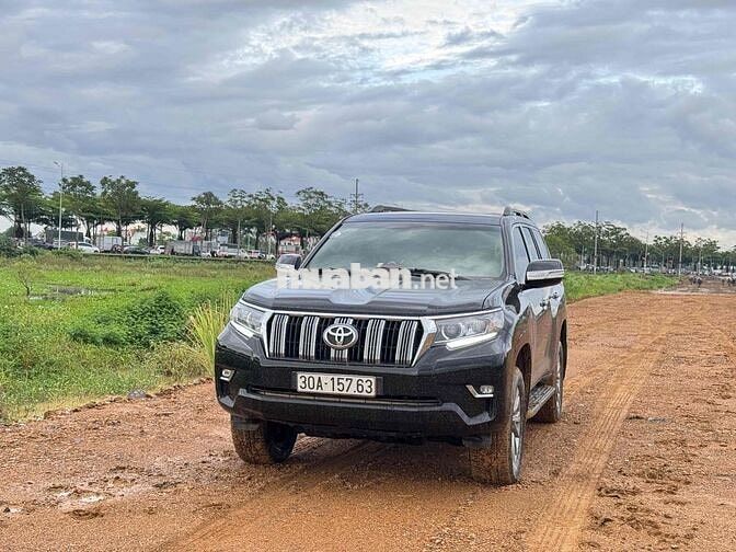 Prado Trung Đông ,hộp lạnh , ổ cắm 220v , 6xx ,Zin