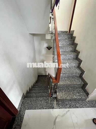 Mặt tiền kinh doanh chợ Tân Hương 6 lầu - 4x17- 8pn- Giá 19,5 Tỷ
