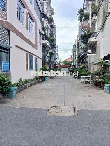 NHÀ NGÃ TƯ GA. FULL NỘI THẤT. TRỆT 3 LẦU 4PN 3WC. ĐƯỜNG XE TẢI