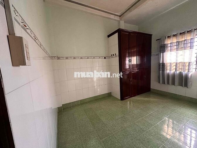 Cho thuê 1 phòng trọ sạch sẽ, an ninh. nhà mặt tiền 30/4